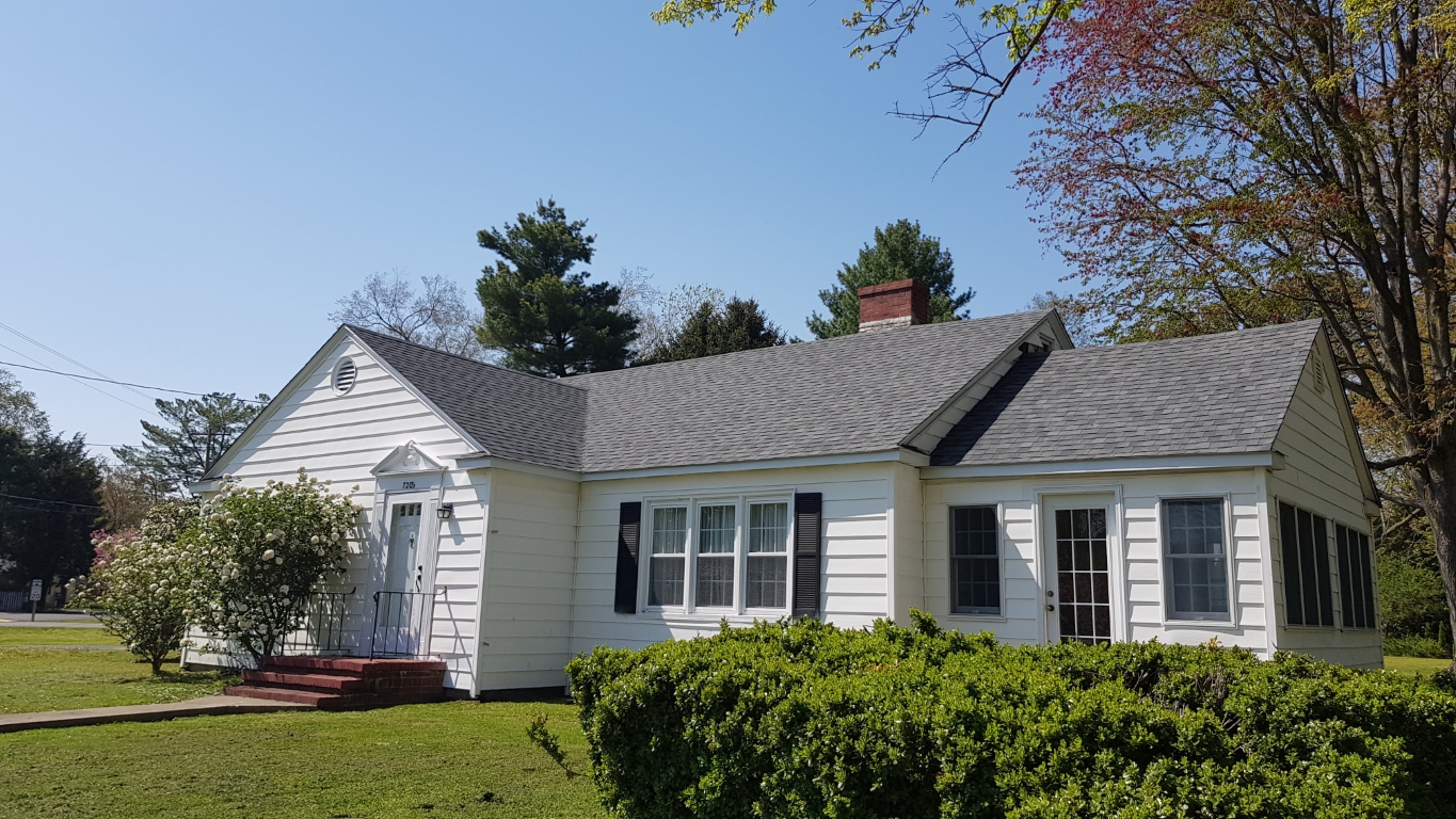 Asphalt Shingle Roof Installation – Single-Story Home